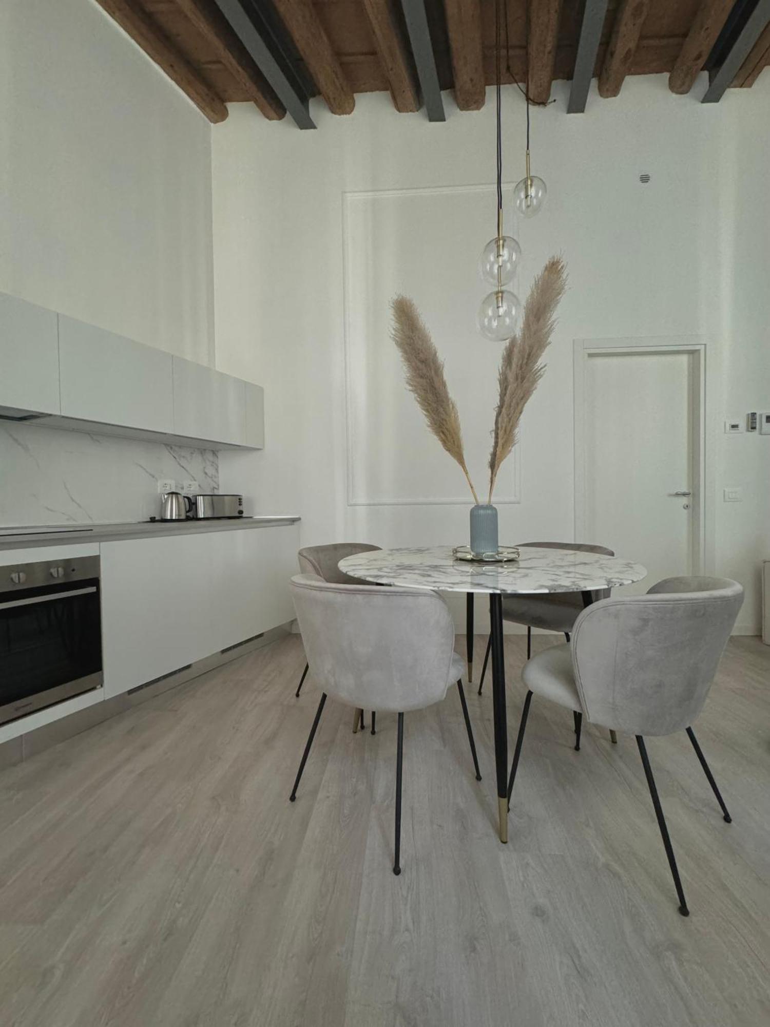 Dimora Manin Apartment Verona Bagian luar foto
